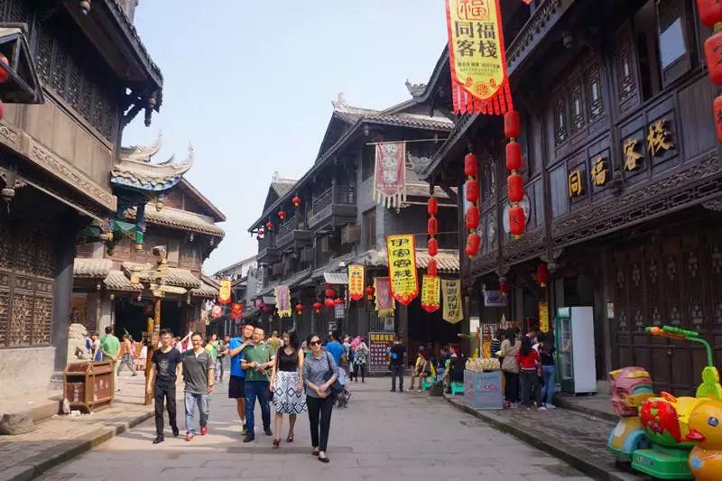 古墓丽影：崛起