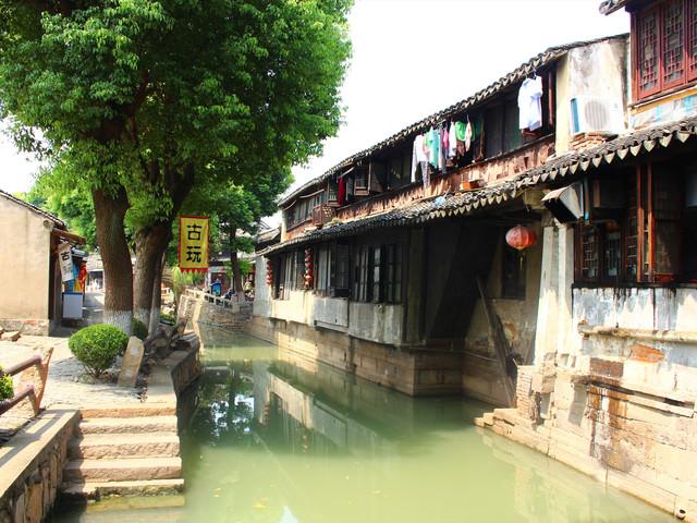 “绿色低碳标杆”的标准是什么？
